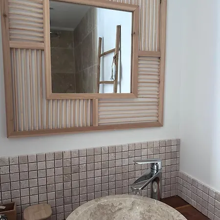 200 M From The Ocean, Surfing, Natural Pools *